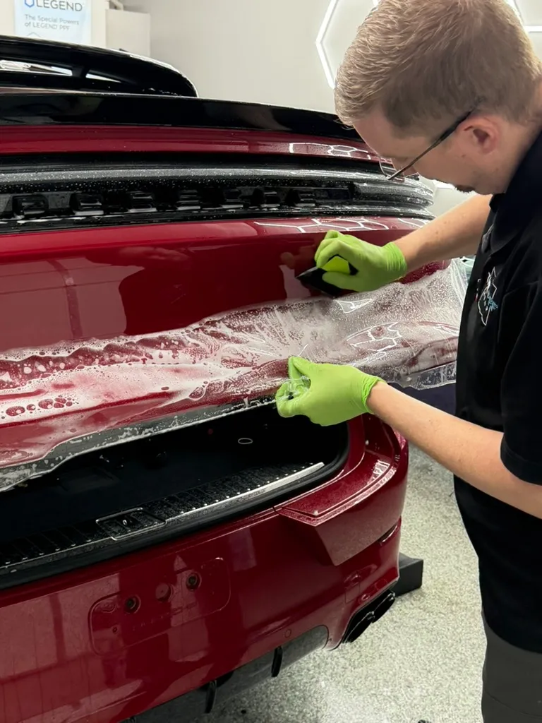 Edge wrapping detail